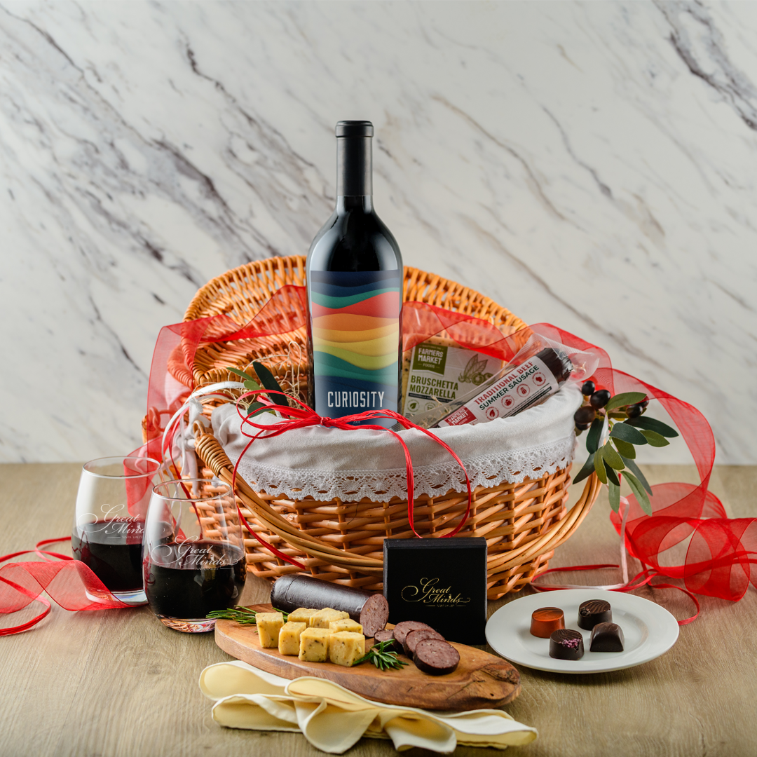 Deluxe Red Picnic Basket