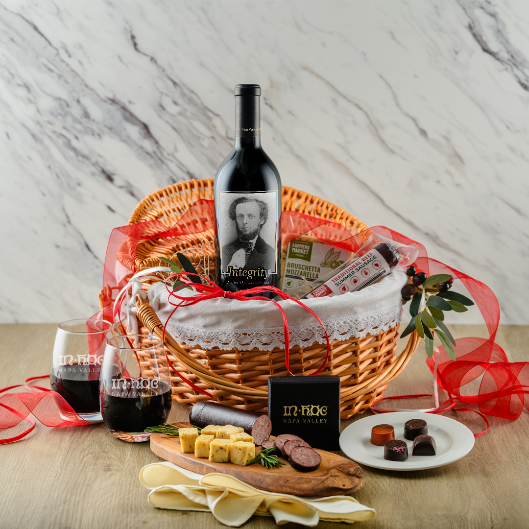 Deluxe Red Picnic Basket