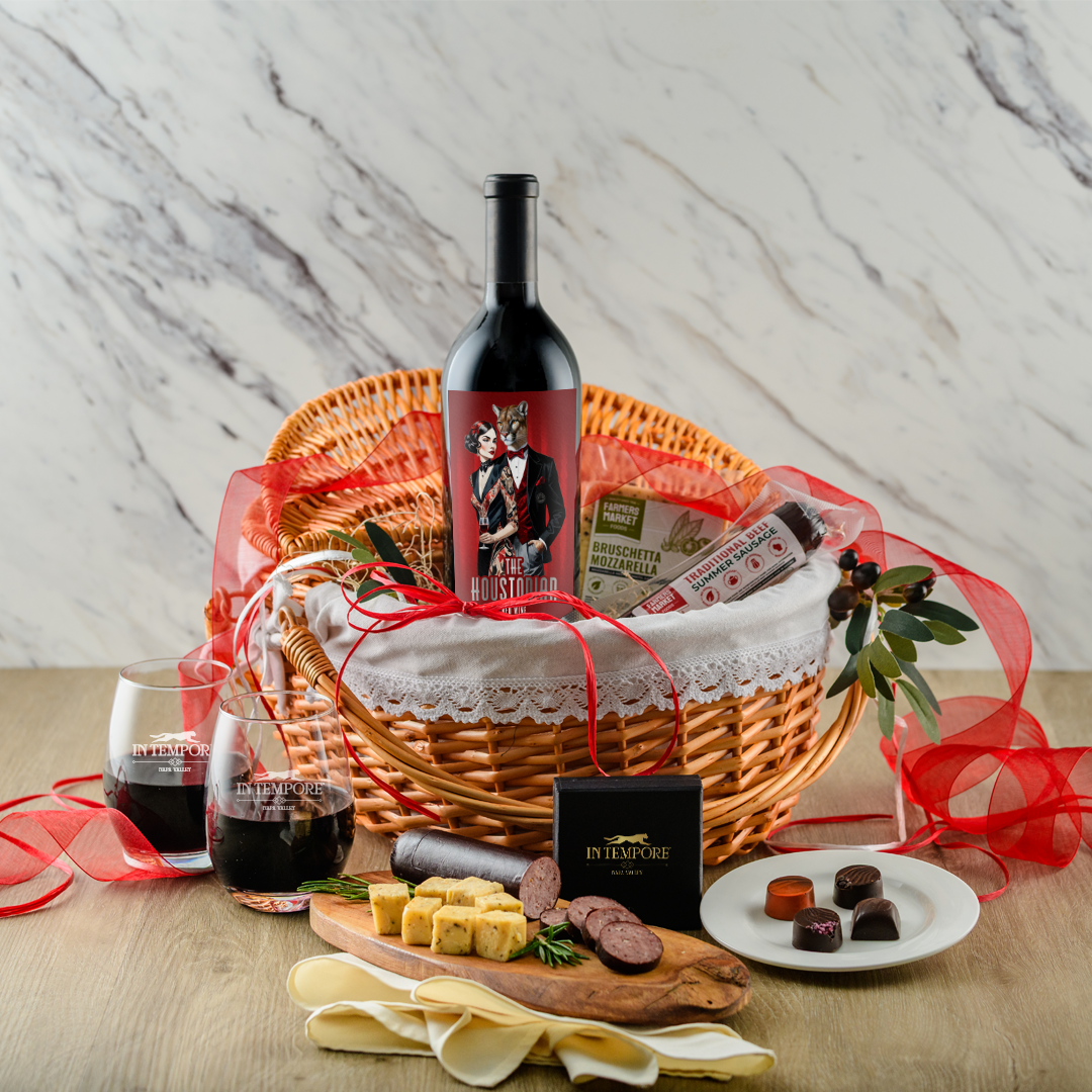 Deluxe Red Picnic Basket