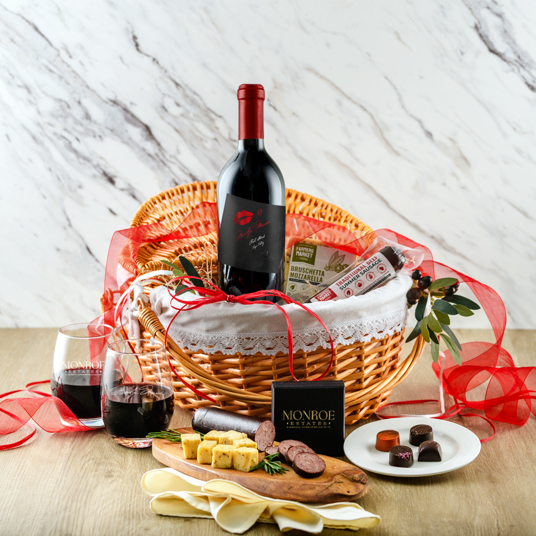 Deluxe Red Picnic Basket