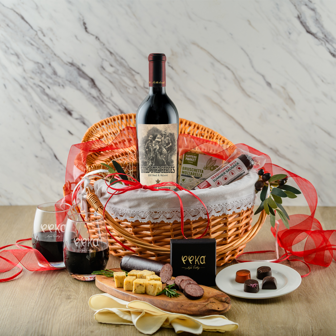Deluxe Red Picnic Basket
