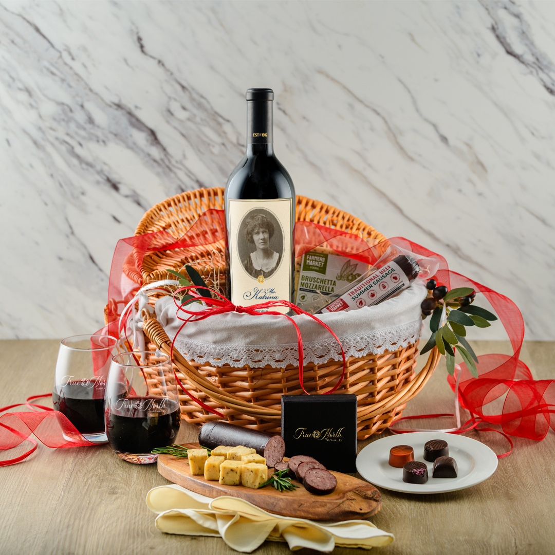 Deluxe Red Picnic Basket