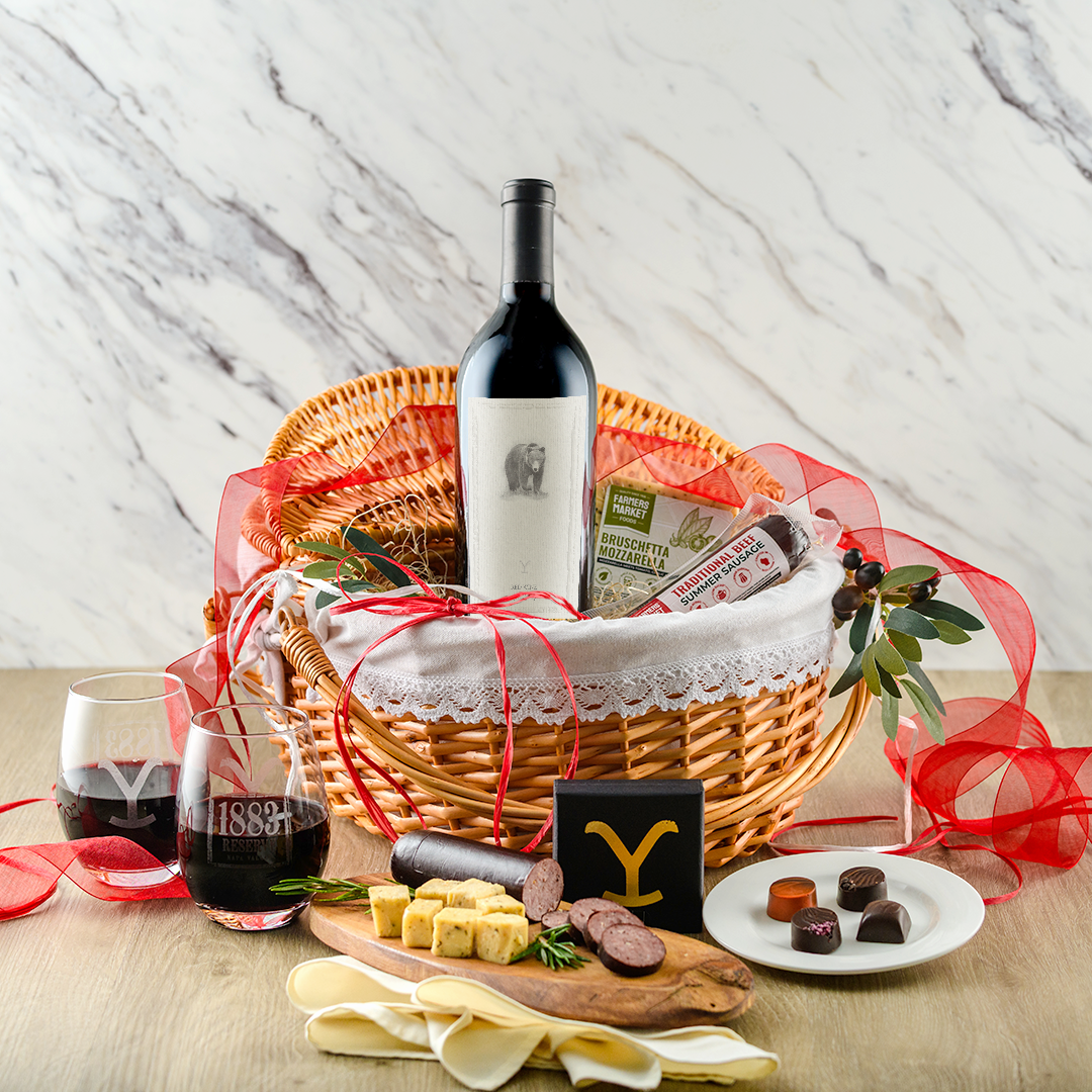 Deluxe Red Picnic Basket
